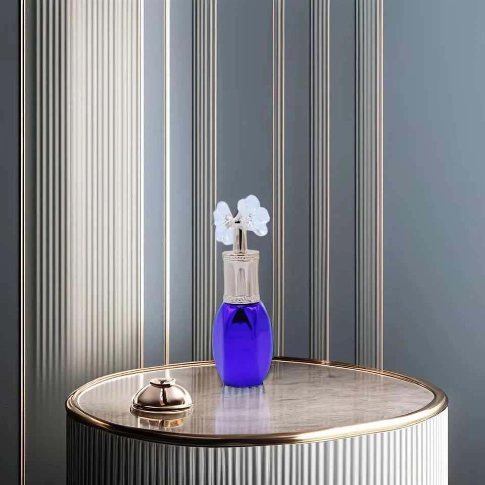 15ml Elegant Custom Nail Polish Bottle With Flower Shape Cap Matte Electroplated Surface Perfumed Oil Brush Sealant Packaging best