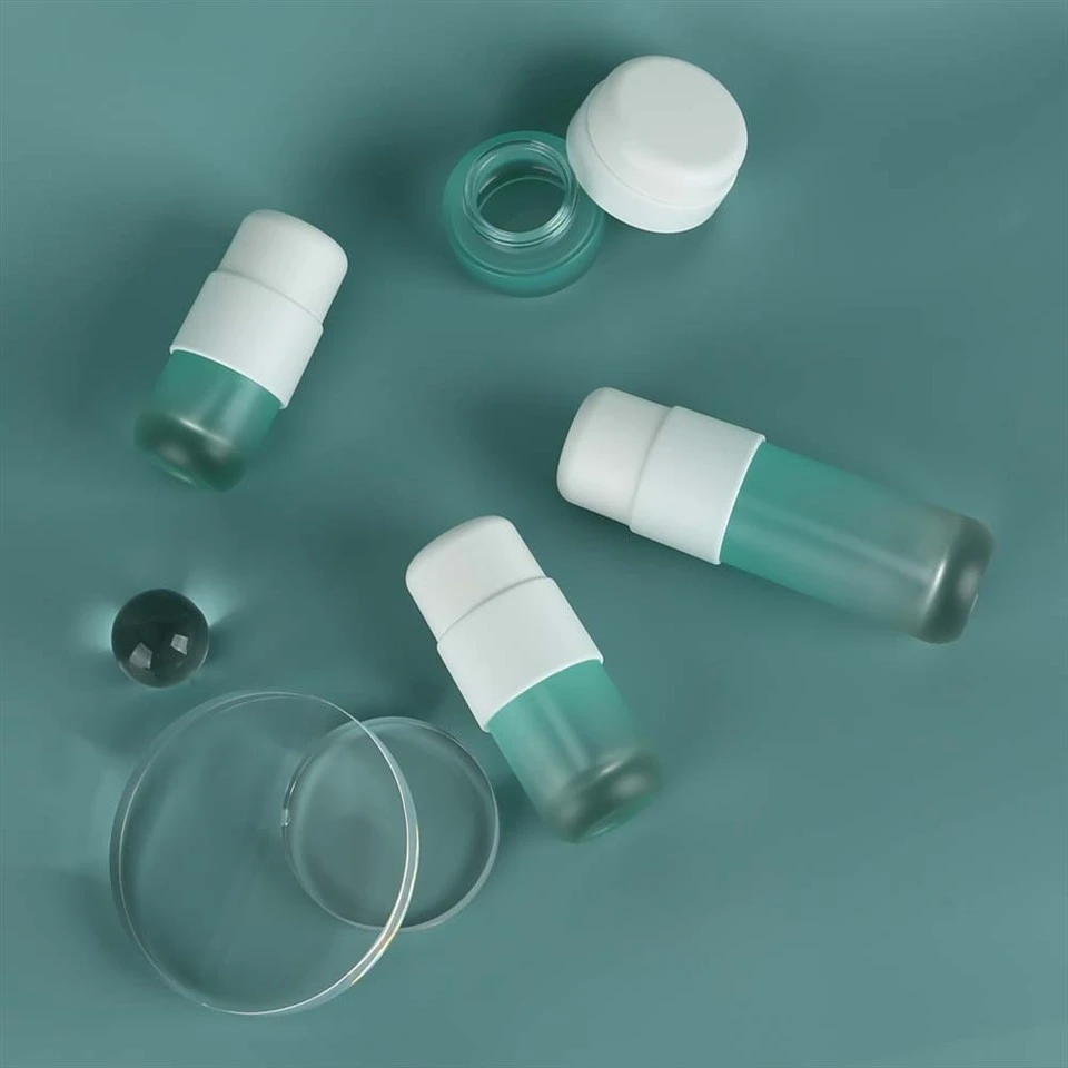 Cosmetics Bottles And Jars Set Green Bottle Set Luxury Glass Cosmetic Packaging Travel Elegant Cosmetic Bottles Set