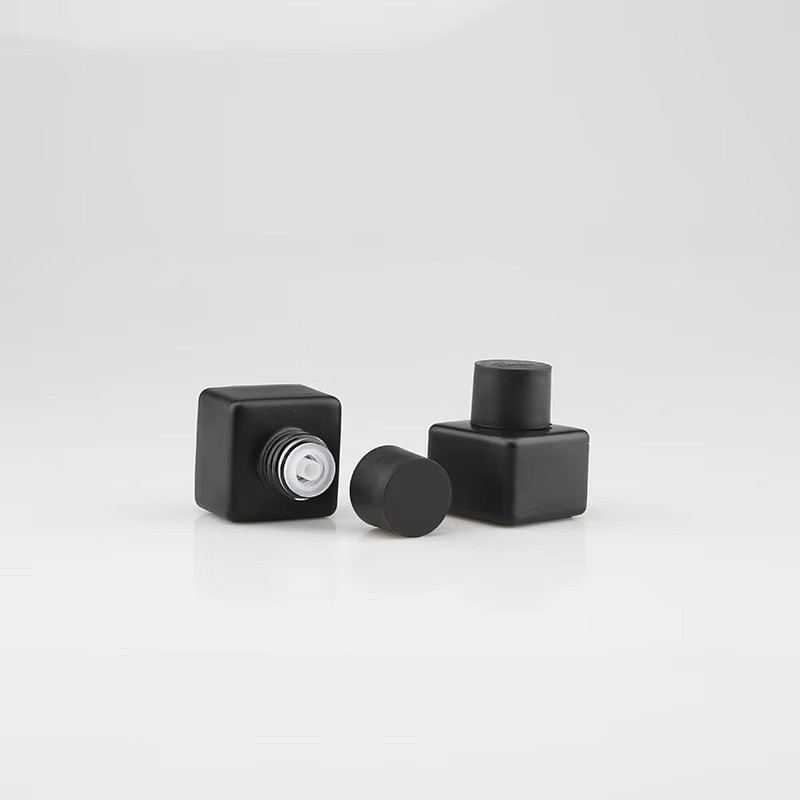 Luxury 5ml Mini Square Black Glass Perfume Bottle Portable Travel Size Essential Oil Bottle With Cap Small Fragrance Sample Vial price