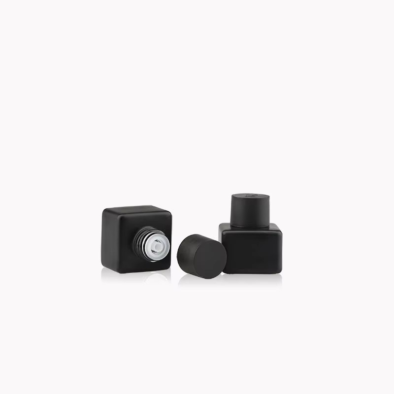 Luxury 5ml Mini Square Black Glass Perfume Bottle Portable Travel Size Essential Oil Bottle With Cap Small Fragrance Sample Vial suppliers