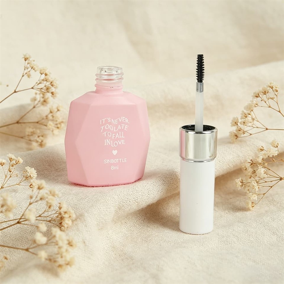 Luxury Custom 8ml Matte Pink Nail Polish Glass Bottle Unique Refillable Empty UV Gel Container With White Cap Cosmetic Packaging suppliers